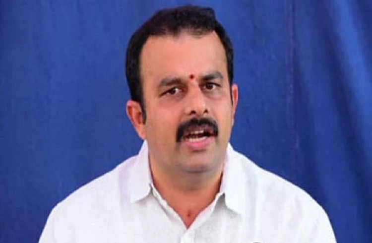 ಮುತಾಲಿಕ್ ಆಮಿಷಕ್ಕೆ ಒಳಗಾಗಿಯೇ ಕಾರ್ಕಳದಿಂದ ಚುನಾವಣೆಗೆ ಸ್ಪರ್ಧೆ : ಸಚಿವ ಸುನೀಲ್ ಕುಮಾರ್ ವಾಗ್ದಾಳಿ