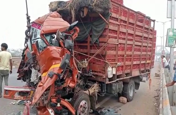 ಒಡಿಶಾ: ರಸ್ತೆಯಲ್ಲಿ ಕೆಟ್ಟು ನಿಂತಿದ್ದ ಟ್ರಕ್ಗೆ ಮಿನಿ ಟ್ರಕ್ ಡಿಕ್ಕಿ; 7 ಮಂದಿ ಸಾವು
